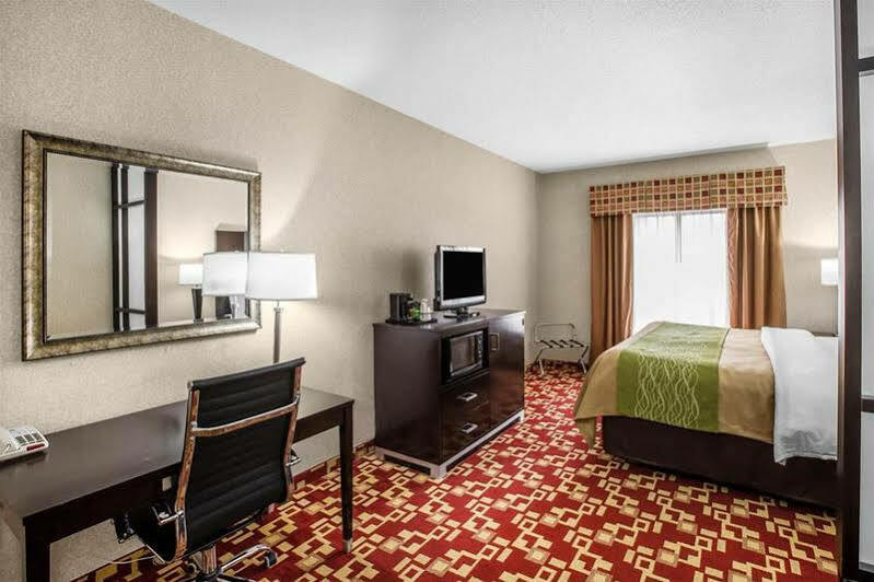 Comfort Inn & Suites Гриффин Экстерьер фото