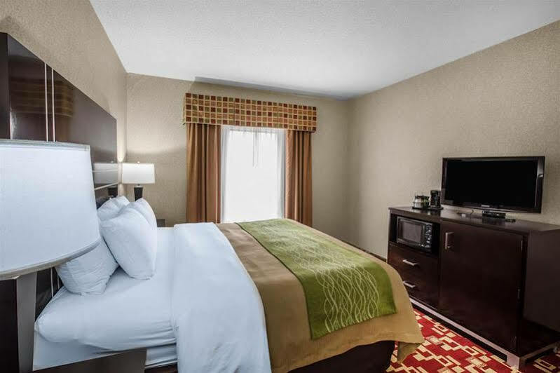 Comfort Inn & Suites Гриффин Экстерьер фото