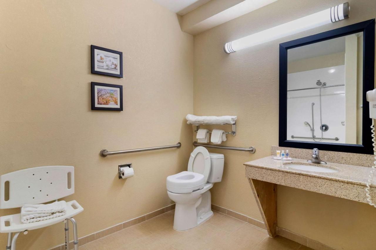 Comfort Inn & Suites Гриффин Экстерьер фото